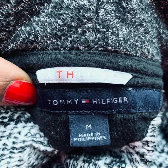 TOMMY HILFIGER  TURTLENECK LOOSE GREY BLACK TOP SWEATER SIZE MEDIUM - Picture 8 of 9